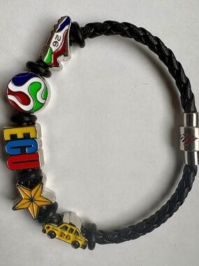 FIFA FAN FAV WORLD CUP Bracelet with Ecuador, Soccer & NYC Charms!